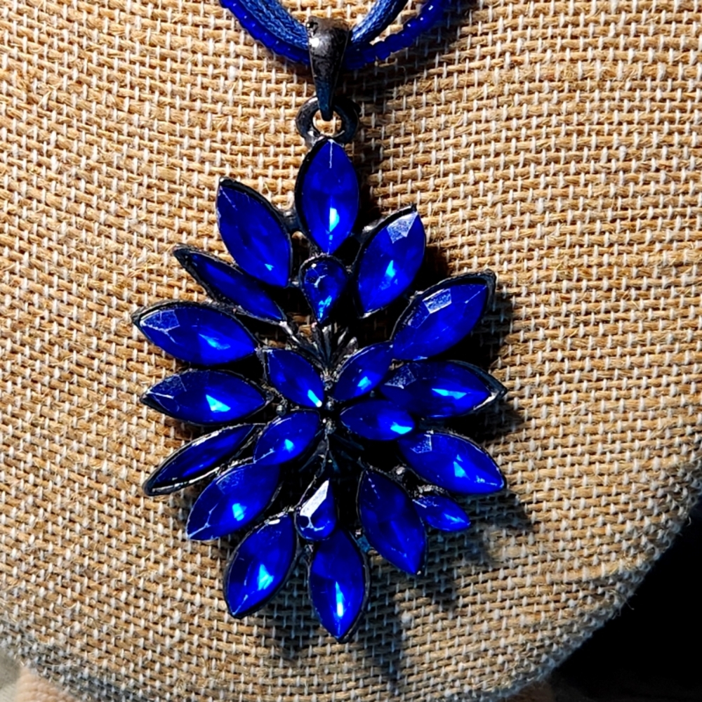 Blueberry Flower Pendant Statement Multistrand Necklace Earrings Set - Picture 3 of 4
